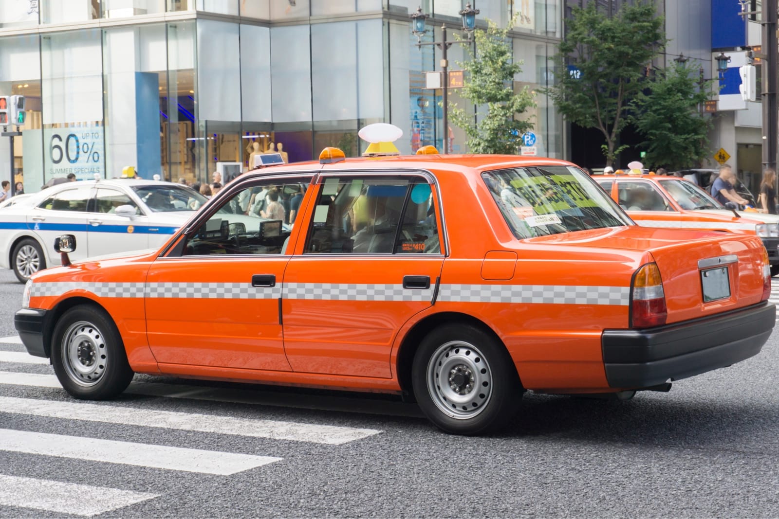 オレンジのタクシー